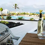 8 - Caleta Campos * Arrieta (Lanzarote)